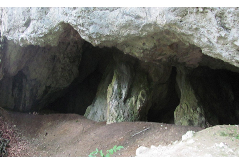 Пещера Молочный Камень